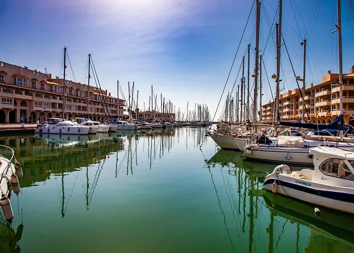 Expoholidays - Puerto Deportivo La Goleta
