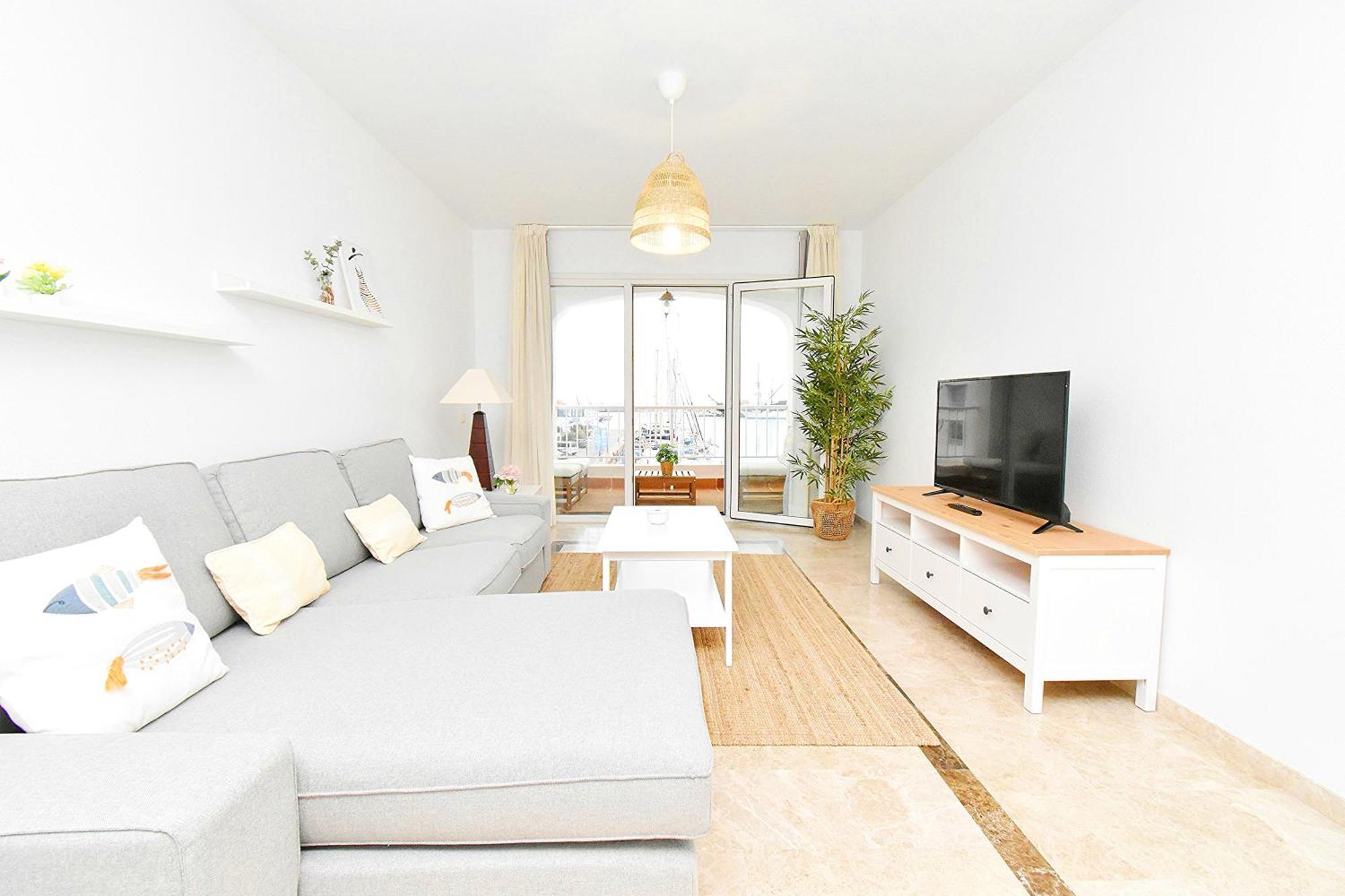 Expoholidays - Puerto Deportivo La Goleta Apartment