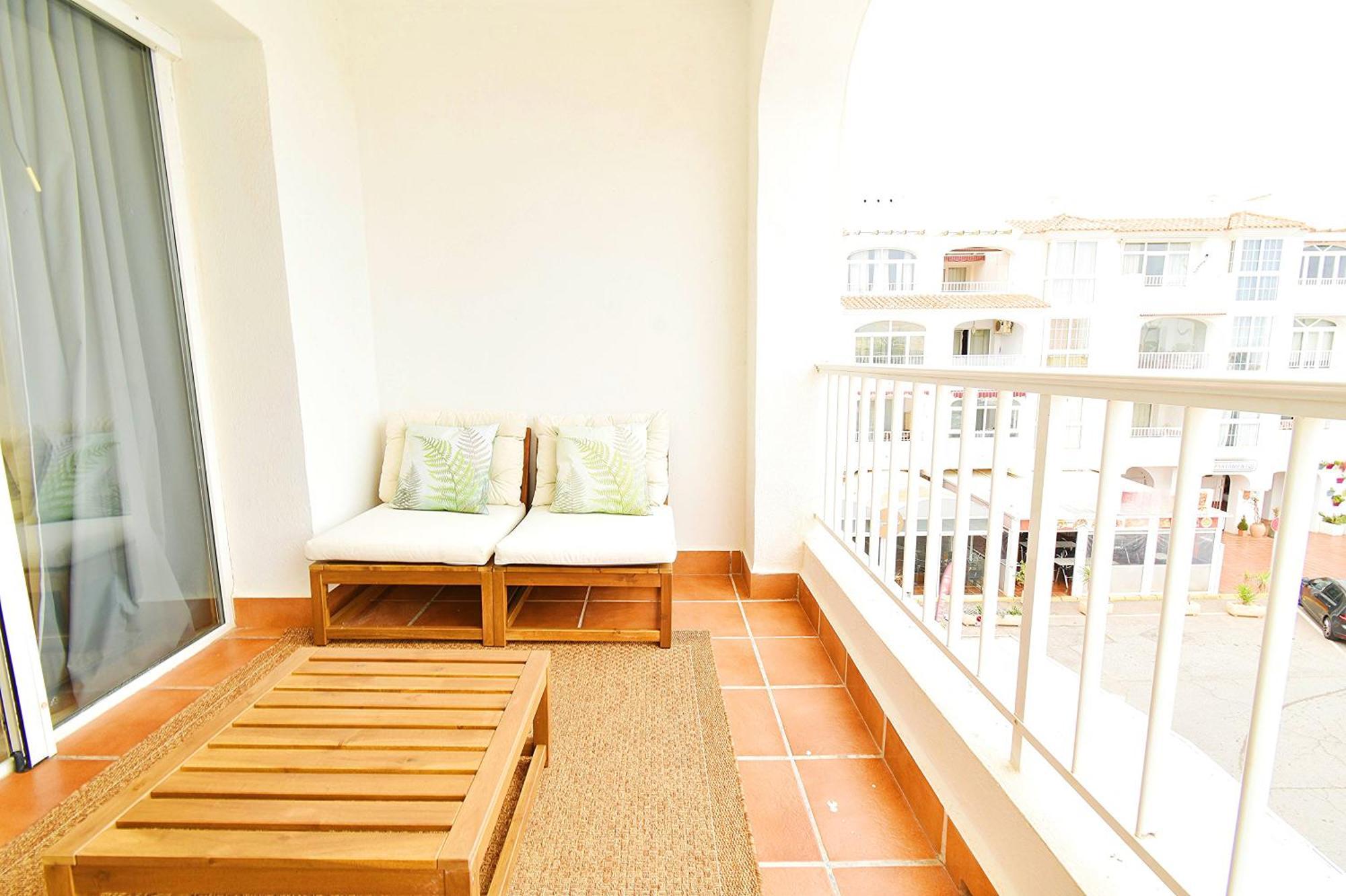 Expoholidays - Puerto Deportivo La Goleta Apartment